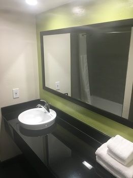 Vagabond Inn Executive - Bakersfield Downtowner מראה חיצוני תמונה