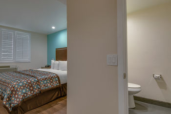 Vagabond Inn Executive - Bakersfield Downtowner מראה חיצוני תמונה